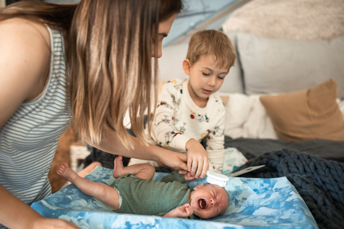 Biotin efter förlossningen: Kan det stötta håret vid postpartum-håravfall?