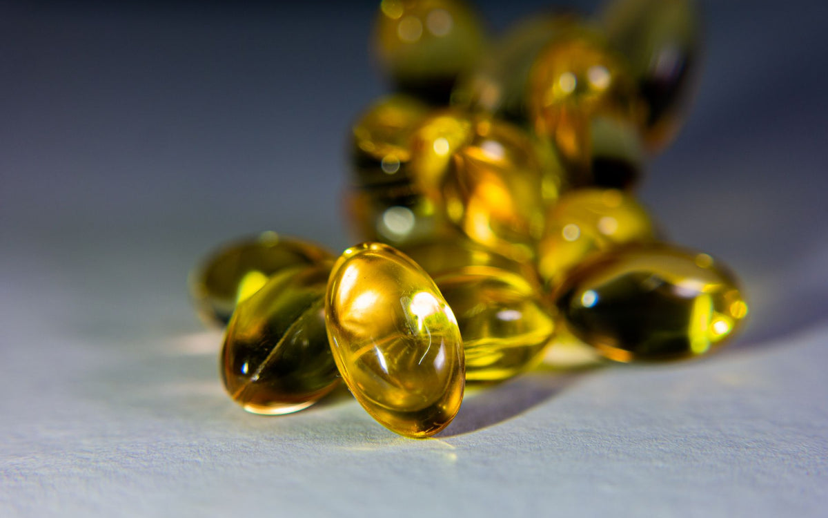 Omega-3 flytande eller kapslar: Vad påverkar smak, dos och upptag?