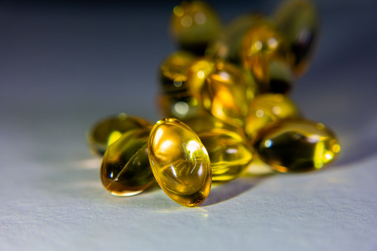 Omega-3 flytande eller kapslar: Vad påverkar smak, dos och upptag?